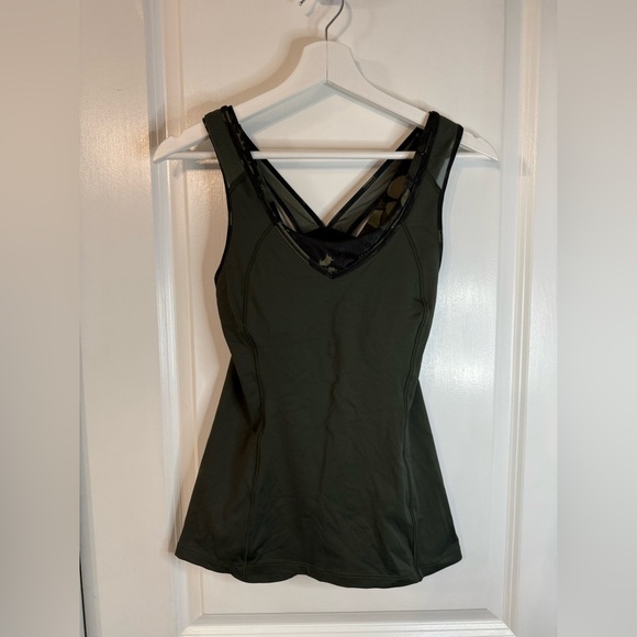 Lululemon Gator Green/Biggie So Fly Butterfly Green Black Super Sport Tank - Picture 1 of 6